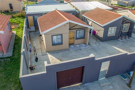 False - House For Sale in Buffalo Flats, East London, Eastern Cape - M113134