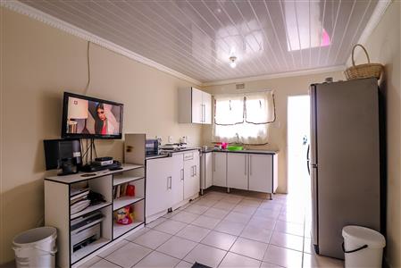 False - House For Sale in Buffalo Flats, East London, Eastern Cape - M113134