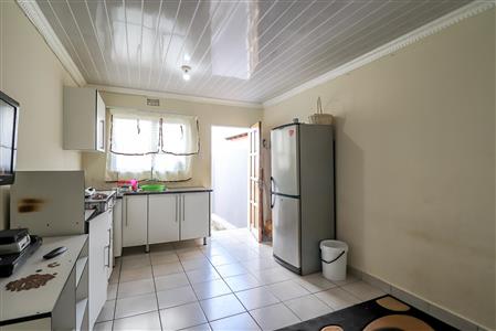 False - House For Sale in Buffalo Flats, East London, Eastern Cape - M113134