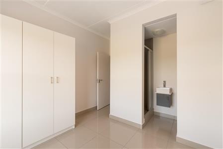 False - Apartment For Sale in Edgemead, Goodwood, Western Cape - M110191