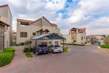 False - Apartment For Sale in Witkoppen, Sandton, Gauteng - M114635