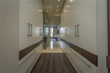 False - Apartment For Sale in Sandhurst, Sandton, Gauteng - M116162