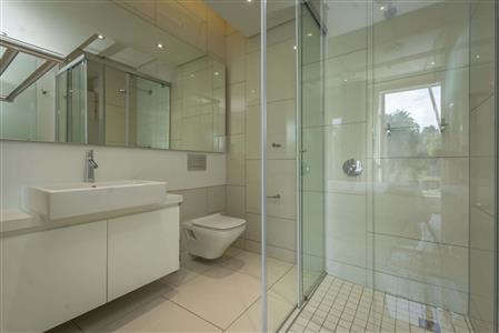 False - Apartment For Sale in Sandhurst, Sandton, Gauteng - M116162