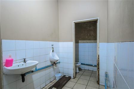 False - Retail For Sale in East London Central, East London, Eastern Cape - M116265