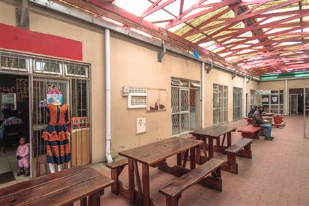 False - Retail For Sale in East London Central, East London, Eastern Cape - M116265