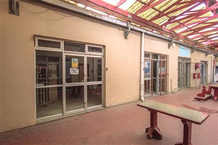 False - Retail For Sale in East London Central, East London, Eastern Cape - M116265