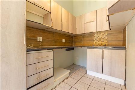 False - Townhouse To Rent in Florida, Roodepoort, Gauteng - M116336