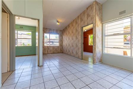 False - Townhouse To Rent in Florida, Roodepoort, Gauteng - M116336