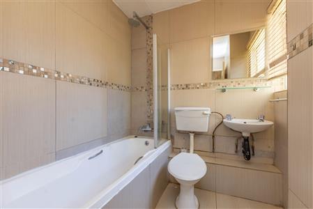 False - Townhouse To Rent in Florida, Roodepoort, Gauteng - M116336
