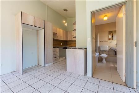False - Townhouse To Rent in Florida, Roodepoort, Gauteng - M116336