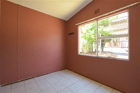 False - Townhouse To Rent in Florida, Roodepoort, Gauteng - M116336