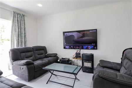 False - House For Sale in Fort Hill, King Williams Town, Eastern Cape - M116536
