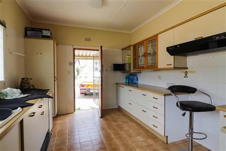 False - House For Sale in Fort Hill, King Williams Town, Eastern Cape - M116536