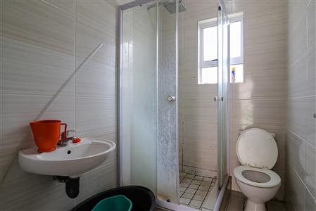 False - House For Sale in Fort Hill, King Williams Town, Eastern Cape - M116536