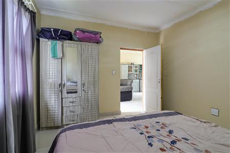 False - House For Sale in Fort Hill, King Williams Town, Eastern Cape - M116536