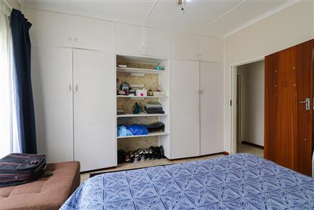 False - House For Sale in Fort Hill, King Williams Town, Eastern Cape - M116536