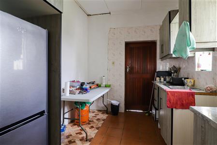 False - House For Sale in Fort Hill, King Williams Town, Eastern Cape - M116536