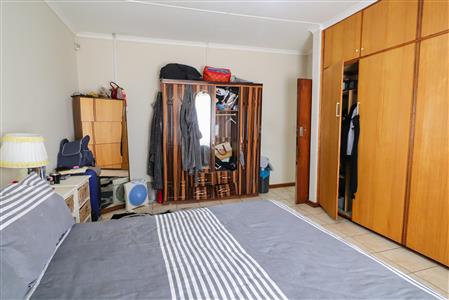 False - House For Sale in Fort Hill, King Williams Town, Eastern Cape - M116536