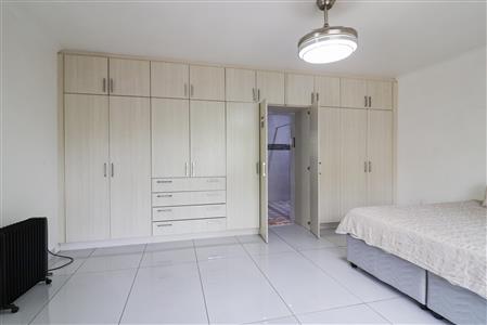 False - House For Sale in Fort Hill, King Williams Town, Eastern Cape - M116536
