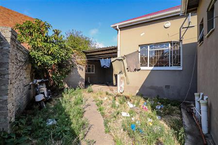 False - Commercial Property For Sale in Belgravia, East London, Eastern Cape - M116577