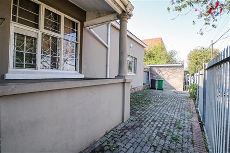 False - Commercial Property For Sale in Belgravia, East London, Eastern Cape - M116577