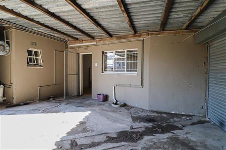 False - Commercial Property For Sale in Belgravia, East London, Eastern Cape - M116577