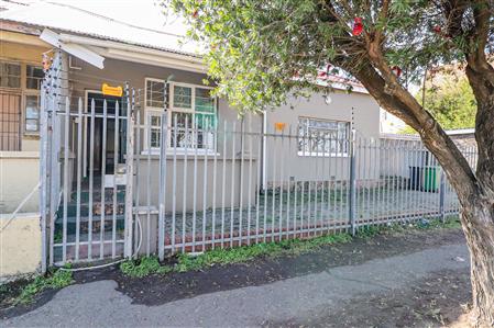 False - Commercial Property For Sale in Belgravia, East London, Eastern Cape - M116577