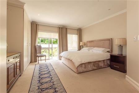 False - Apartment For Sale in Craighall, Johannesburg, Gauteng - M116744