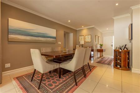 False - Apartment For Sale in Craighall, Johannesburg, Gauteng - M116744