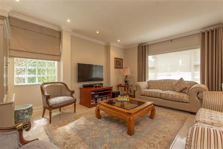 False - Apartment For Sale in Craighall, Johannesburg, Gauteng - M116744