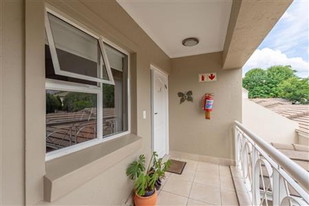 False - Apartment For Sale in Craighall, Johannesburg, Gauteng - M116744