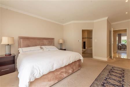 False - Apartment For Sale in Craighall, Johannesburg, Gauteng - M116744