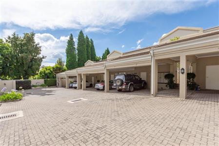 False - Apartment For Sale in Craighall, Johannesburg, Gauteng - M116744