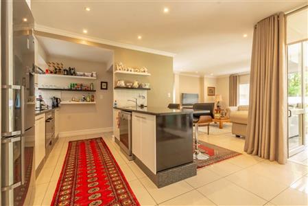 False - Apartment For Sale in Craighall, Johannesburg, Gauteng - M116744