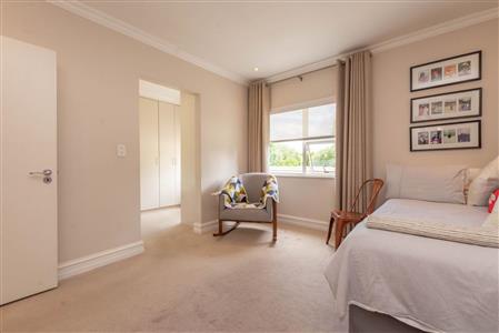False - Apartment For Sale in Craighall, Johannesburg, Gauteng - M116744