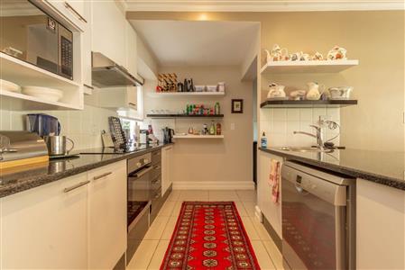 False - Apartment For Sale in Craighall, Johannesburg, Gauteng - M116744