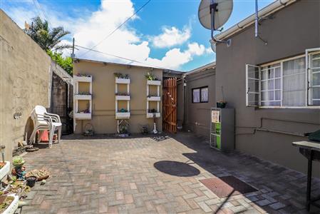 False - House For Sale in Selborne, East London, Eastern Cape - M116955
