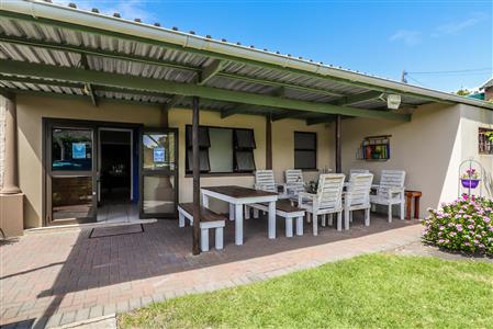 False - House For Sale in Selborne, East London, Eastern Cape - M116955