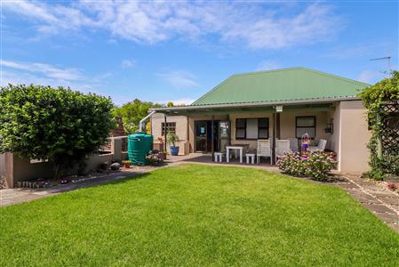 False - House For Sale in Selborne, East London, Eastern Cape - M116955