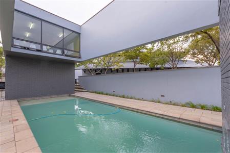 False - House For Sale in Broadacres, Sandton, Gauteng - M117002