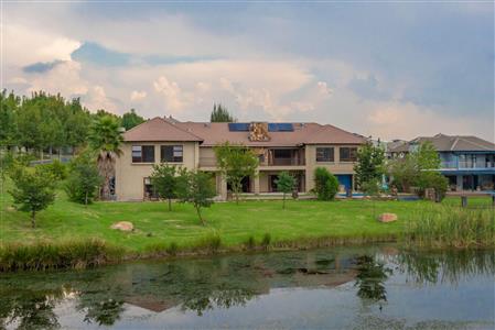 False - House For Sale in Broadacres, Sandton, Gauteng - M117002