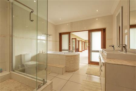 False - House For Sale in Broadacres, Sandton, Gauteng - M117002