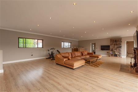False - House For Sale in Broadacres, Sandton, Gauteng - M117002
