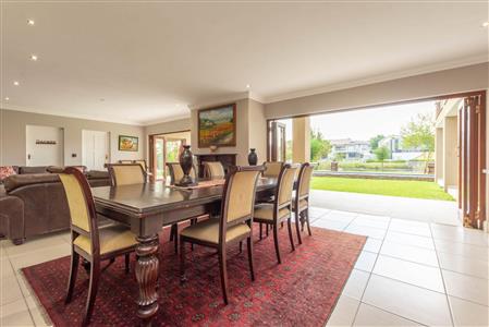 False - House For Sale in Broadacres, Sandton, Gauteng - M117002