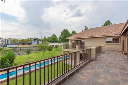 False - House For Sale in Broadacres, Sandton, Gauteng - M117002