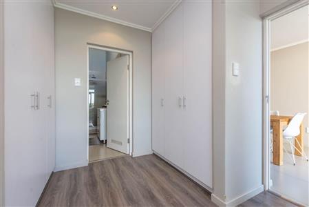 False - Apartment For Sale in Hurlingham, Sandton, Gauteng - M117006