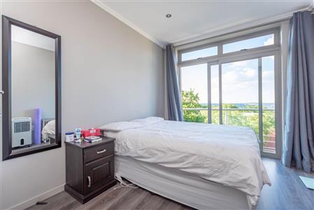 False - Apartment For Sale in Hurlingham, Sandton, Gauteng - M117006
