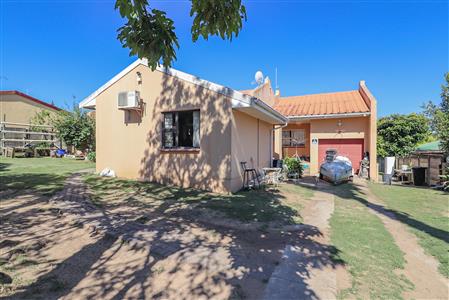 False - House For Sale in King Williams Town Ext 24, King Williams Town, Eastern Cape - M117030