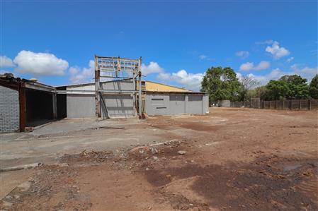 Warehouse For Sale in Eureka, East London, Eastern Cape - M117086
