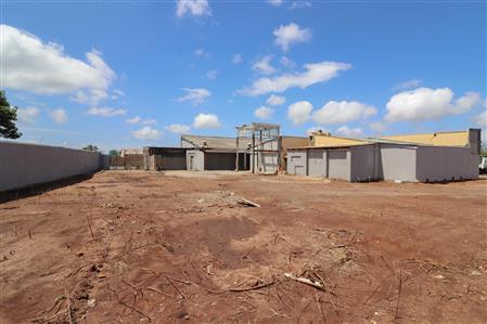 Warehouse For Sale in Eureka, East London, Eastern Cape - M117086